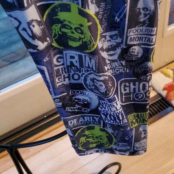 Disney Parks Haunted Mansion 3/4‎ Capri Sz. XS Legging NWT - Picture 4 of 13